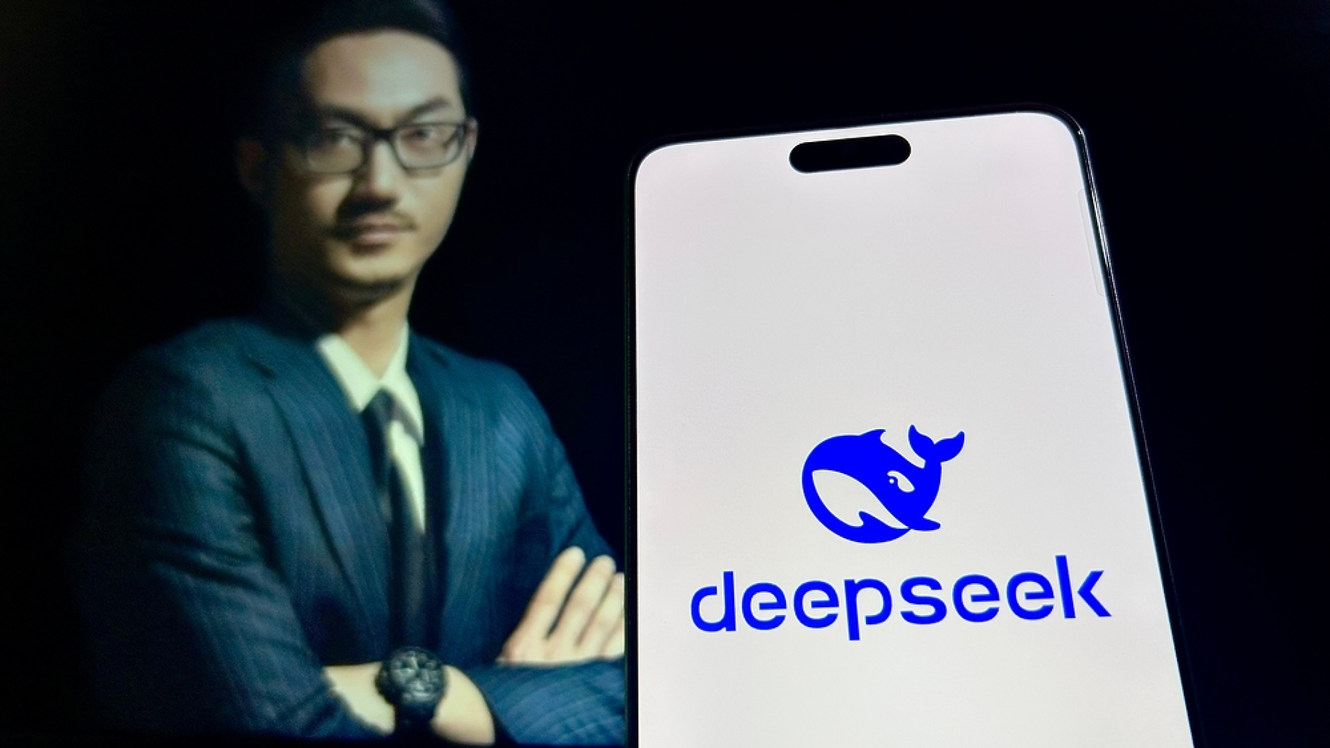 Основателят на DeepSeek  е отказал на  инвеститори, които искат да участват в капитала на компанията